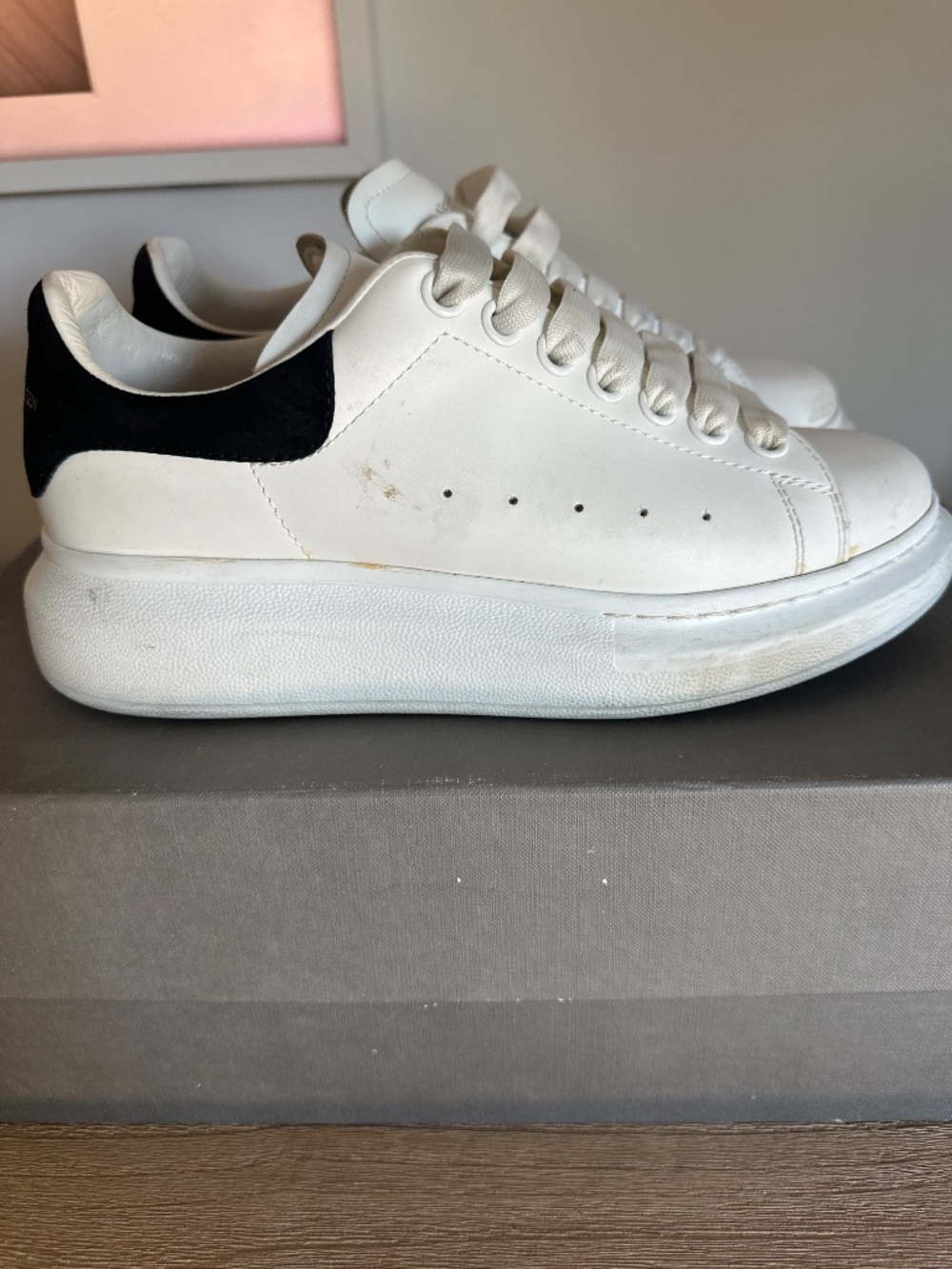 Alexander McQueen platform low top sneaker Daim White/Black - Picture 4 of 7